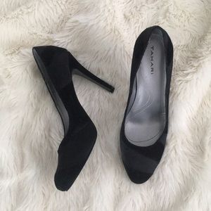 Tahari Heels